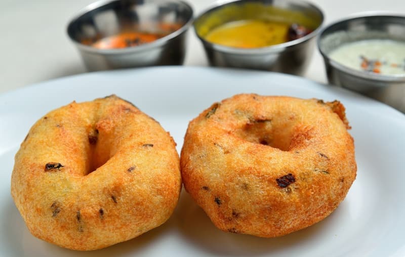 Freshly fried crisp vada